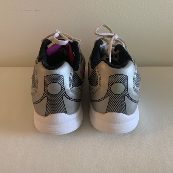 💝3/$40 sneakers for woman - Picture 3 of 6